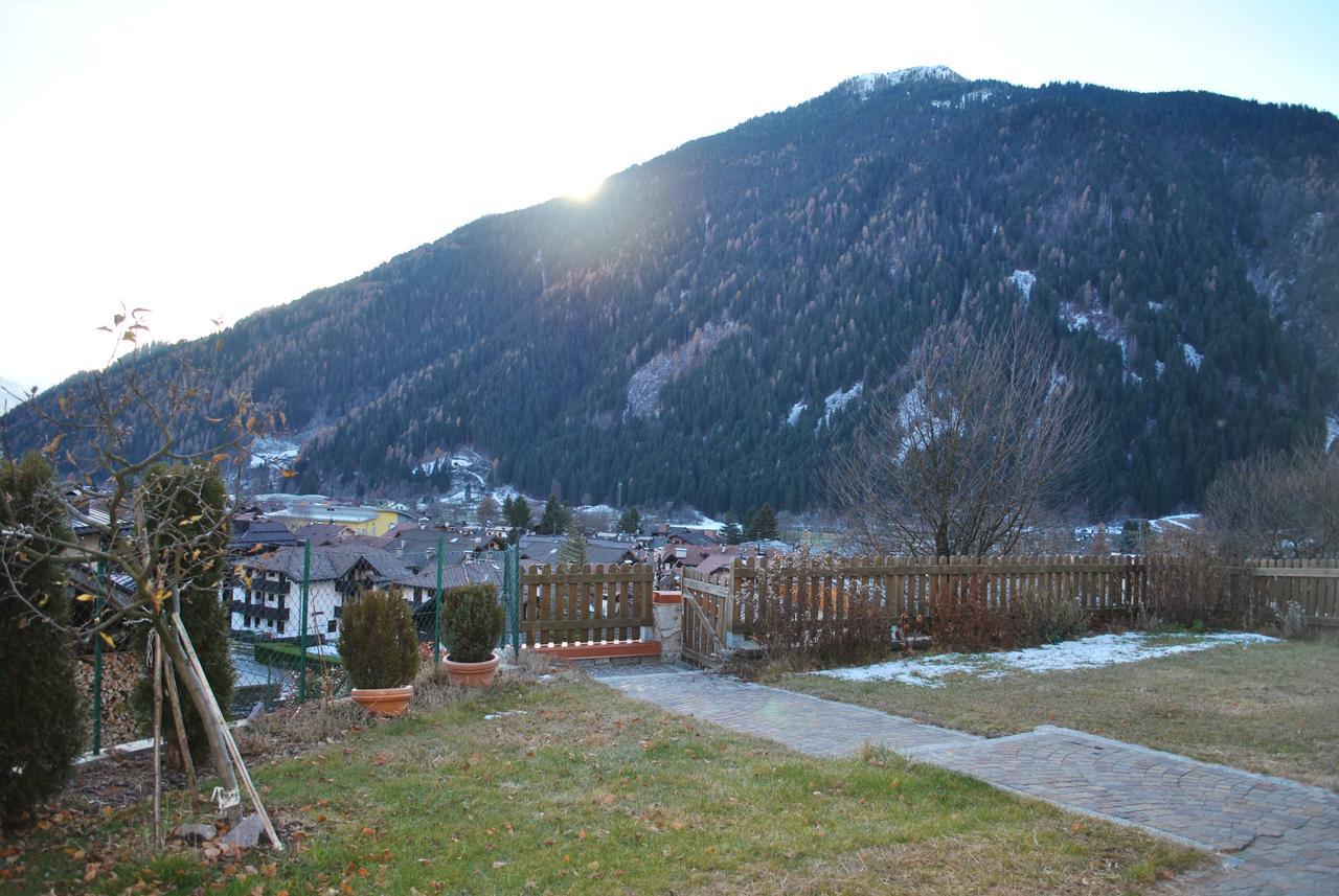 Villetta Con Giardino E Panorama Apartment Carisolo Exterior photo