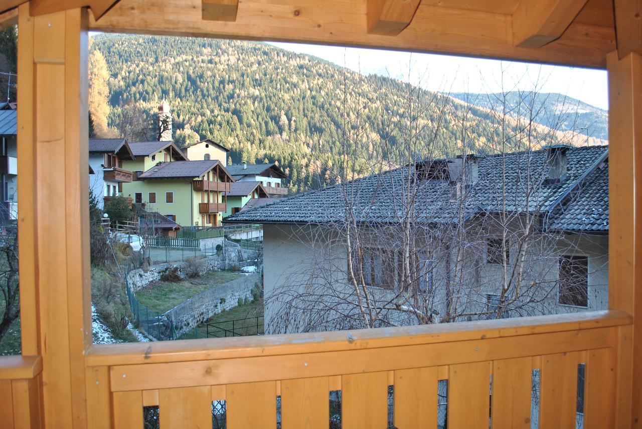 Villetta Con Giardino E Panorama Apartment Carisolo Exterior photo